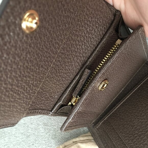 GUCCI GG Supreme Ophida Wallet - Picture 6 of 8